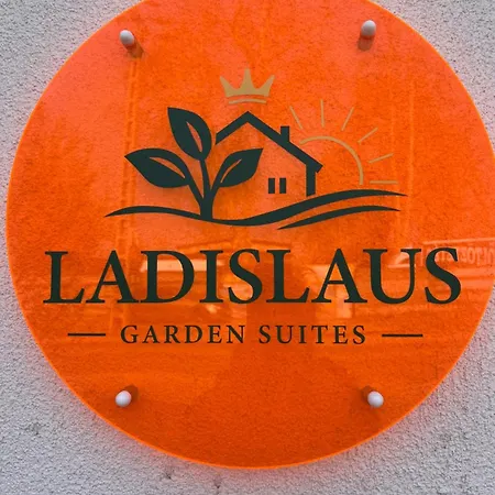 Ladislaus Garden Apartamento